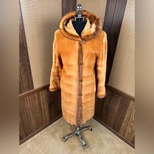 DENNIS BASSO DESIGNER DYED ORANGE SHEARED MINK REVERSIBLE TAFFETA FUR JACKET L